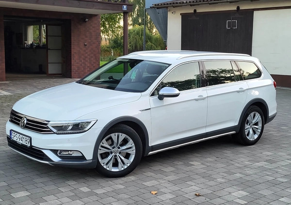 Volkswagen Passat cena 79000 przebieg: 140000, rok produkcji 2016 z Pszczyna małe 121